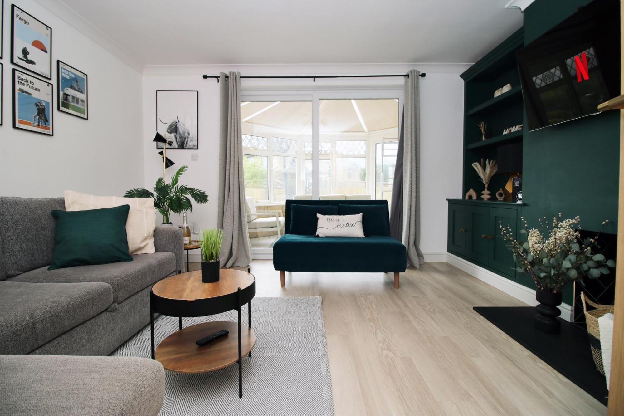 Stylish Home In Bath With Driveway Parking, 10Min From City Exterior foto